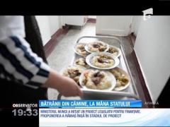 Peste 1000 de bătrâni din căminele din România ar putea rămâne pe drumuri!