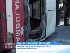 Ambulanță în misiunea, răsturnată