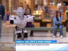 Robotul care cântă și spune povești, în România
