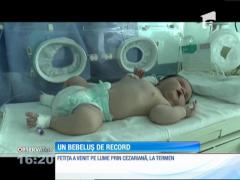 O fetită cu o greutate de peste şase kilograme a venit pe lume la Roman
