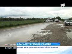 Microbuz lovit în plin de un autoturism. Patru persoane au ajuns la spital