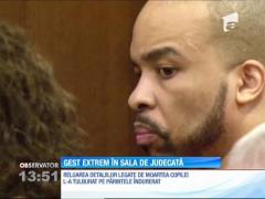 Incident şocant într-o sală de judecată din SUA! Un criminal în serie a fost atacat de tatăl uneia dintre victime