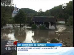 Vot compromis de inundații. Timp de ore întregi oamenii nu au putut ajunge la secţia de votare