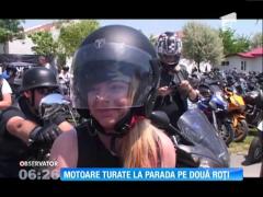 Motoare turate la parada de la malul mării