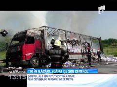 Un TIR încărcat cu hârtie igienică a luat foc pe centura de ocolire a municipiului Gherla