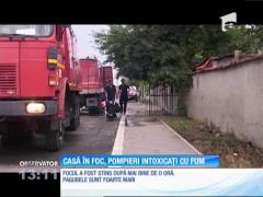 Doi pompieri s-au intoxicat cu fum într-o intervenţie