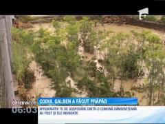 Furtunile au făcut prăpăd în mai multe judeţe din ţară. Sute de gospodării sunt sub ape