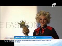 Cele mai frumoase uniforme de însoţitor de bord, prezentate pe un aeroport din Moscova