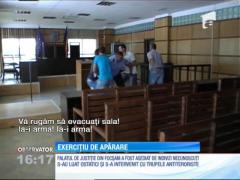 Exerciţiu tactic, organizat de Inspectoratul de Jandarmi Judeţean Vrancea, la palatul de Justiţie din Focşani