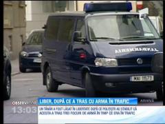 Un tânăr care a deschis focul în trafic, pentru amuzamentul prietenilor, lăsat în libertate