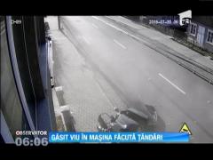 Accident teribil surprins pe camere în Câmpulung Moldovenesc! O maşina a fost spulberată de un autotren