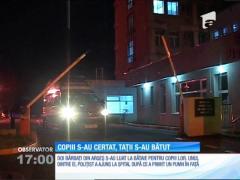Situaţie incredibilă în Argeş. Copiii s-au certat, tații s-au bătut