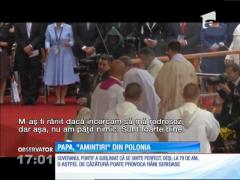 După ce a căzut în timpul slujbei, Papa Francisc face haz de necaz