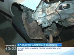 Accident spectaculos în aproprierea Primăriei Capitalei. Un taxi a plonjat în râul Dâmboviţa