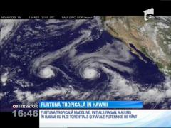 Furtună tropicală în Hawaii