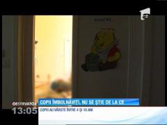 Alertă medicală în judeţul Dâmboviţa! 12 copii de grădiniţă şi şcoală, internaţi cu toxiinfecţie alimentară gravă