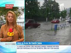 VINE FRIGUL! Vremea se schimbă radical: Meteorologii anunță COD PORTOCALIU de ploi în 12 judeţe