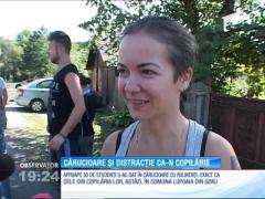 Mai mulți studenți s-au întors în epoca lui Fred Flintstone