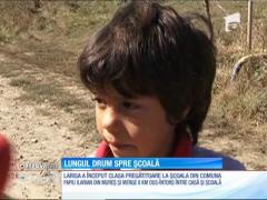 Zece kilometri pe zi, până la școală