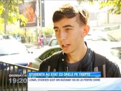 Noul an universitar a început la cozi uriaşe, pentru unii studenţi