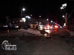 Un tânăr în vârstă de 20 de ani a fost la un pas moarte după ce s-a răsturnat cu maşina pe o stradă din Bucureşti
