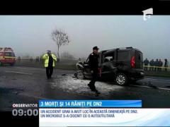 ACCIDENT GRAV pe DN2: Trei persoane au murit şi 17 au fost rănite după ce un microbuz s-a ciocnit cu un autoturism. A fost activat planul roşu de intervenţie