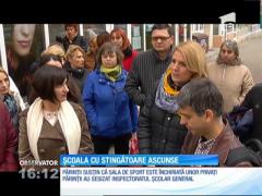 O directoare a unei școli din Capitală ține stingătoarele sub cheie