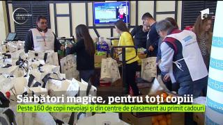 Peste 160 de copii din familii nevoiașe și centre de plasament, vizitaţi de ajutoarelor lui Moș Nicolae