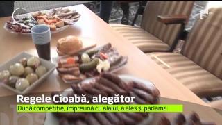 La curtea Regelui Cioabă a fost mare ospăţ! După slujba de la biserică oamenii au participat la un concurs culinar