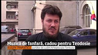 Fanfara Forțelor Navale i-a cântat lui Teodosie, în curtea Arhiepiscopiei Constanța!