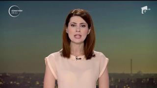 Vreme cu ghinion în Argeş: multe maşini au fost avariate, după ce acoperişul unui bloc s-a prăbuşit