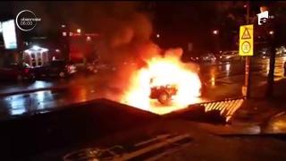 A fost panică în centrul Timişoarei, după ce un autoturism a luat foc in mers!