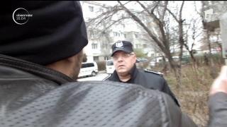 Un taximetrist din Buzău a fost atacat de o adolescentă cu o seceră