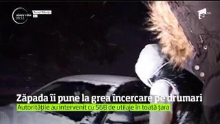 Odată cu zăpada, s-a aşternut şi haosul pe şosele. În judeţul Olt, un microbuz plin cu elevi a ajuns în şanţ