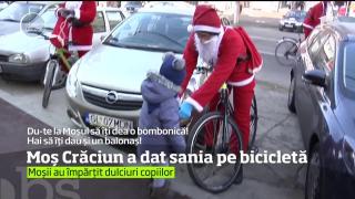 O sută de Moşi Crăciuni au întors privirile pe străzile din Galaţi