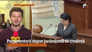 Parlamentarii depun jurământul