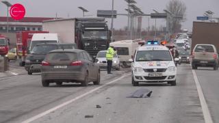 ACCIDENT cu victime, la Suceava: Un BMW s-a IZBIT violent de un microbuz plin cu persoane! A fost declanşat PLANUL ROŞU de intervenţie (VIDEO)