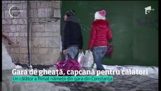 Sute de oameni au escaladat nămeții în gara din Constanța