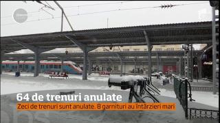 Zeci de trenuri sunt anulate. Opt garnituri au întârzieri mari