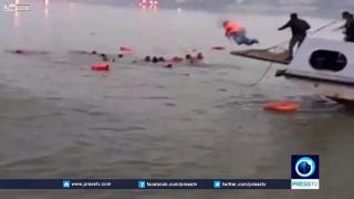 Au murit pentru o călătorie gratuită! 26 de oameni s-au înecat, după ce s-au îmbulizit pe o barcă pe care nu se tăia bilet (VIDEO)