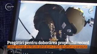 Un român se pregăteşte să doboare recordul european de salt dintr-un balon