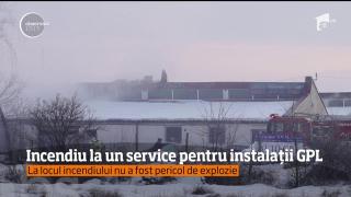 Incendiu la un service pentru instalații GPL