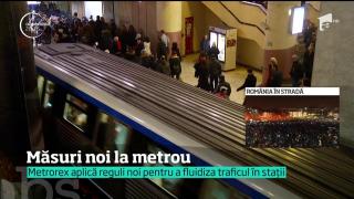 Reguli noi la METROU! Angajaţii Metrorex au fost scoşi la dirijare în staţii, pentru evitarea aglomerării
