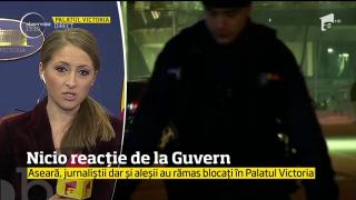Nicio reacție de la Guvern. Jurnaliștii dar și aleșii au rămas blocați în Palatul Victoria