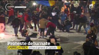 Mai multe semafoare din zona Guvernului au fost vandalizate azi noapte de huligani