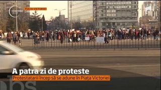 A patra zi de proteste! Protestatarii încep să se adune în Piaţa Victoriei (VIDEO)