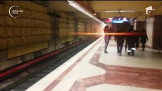 Incendiu la stația de metrou Tineretului. Focul ar fi izbucnit la izolaţia unor cabluri.