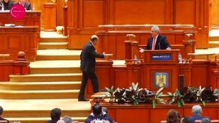 Băsescu a făcut SPECTACOL în Parlament: DIALOG DE CIRC cu Dragnea şi Tăriceanu! (VIDEO)