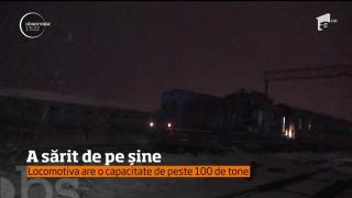 Trafic feroviar, bulversat. O locomotivă cu o capacitate de peste 100 de tone a deraiat în Suceava (VIDEO)