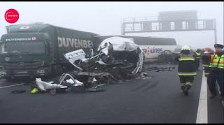 ACCIDENT GROAZNIC în apropiere de vama Nădlac. Mai mulţi MORŢI şi RĂNIŢI, după ce un autocar românesc, cu 17 de persoane la bord, s-a ciocnit cu un TIR (GALERIE FOTO + VIDEO)
